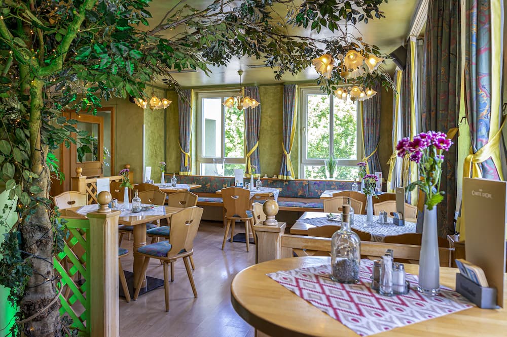 Restaurant & Landhotel Zum Niestetal