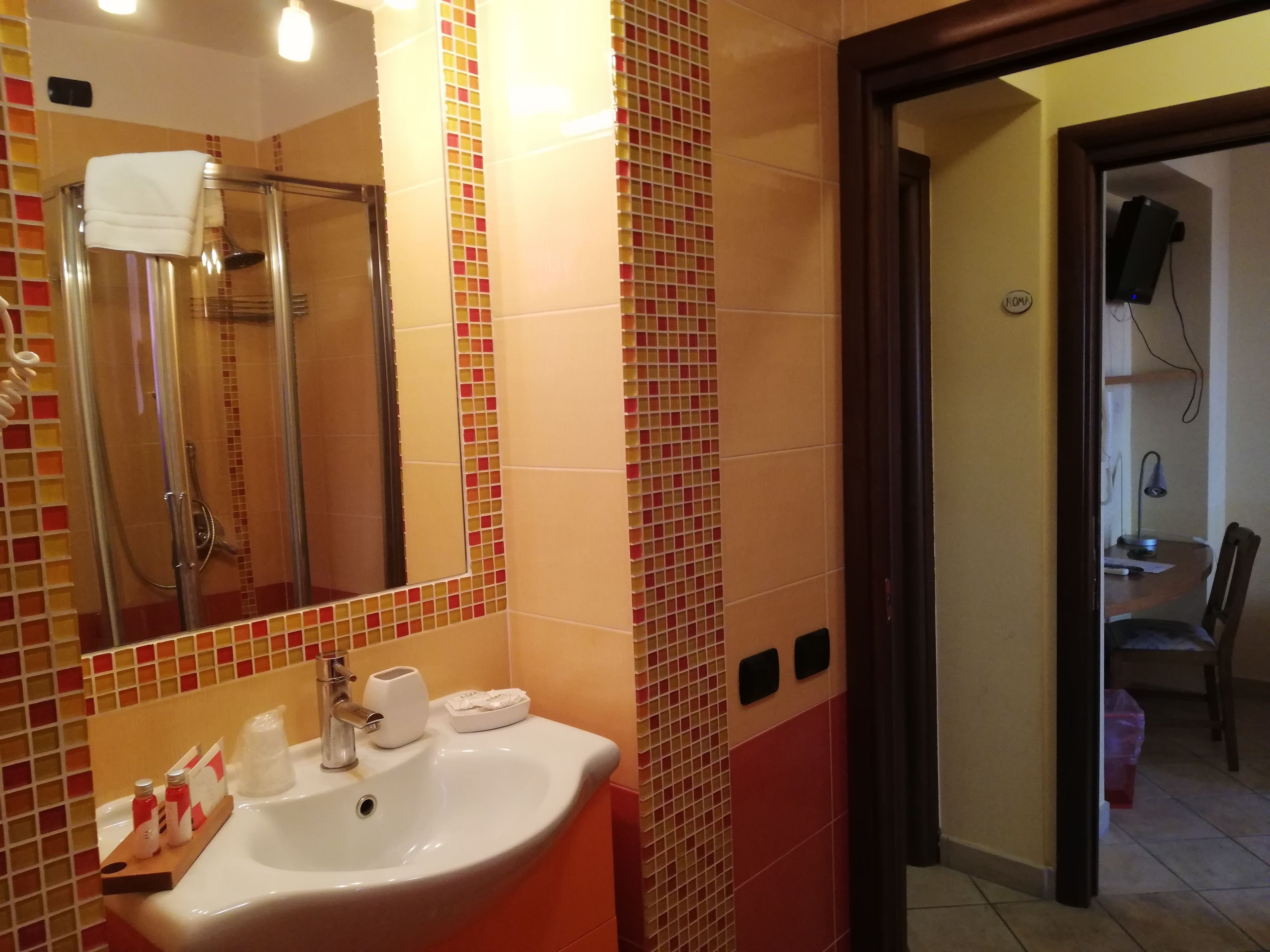 Chambre Familiale, 2 chambres | Salle de bain