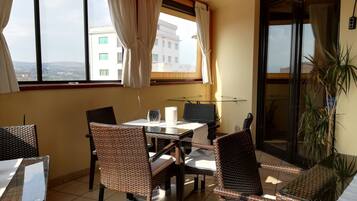 Tägliches inbegriffenes Frühstücksbuffet