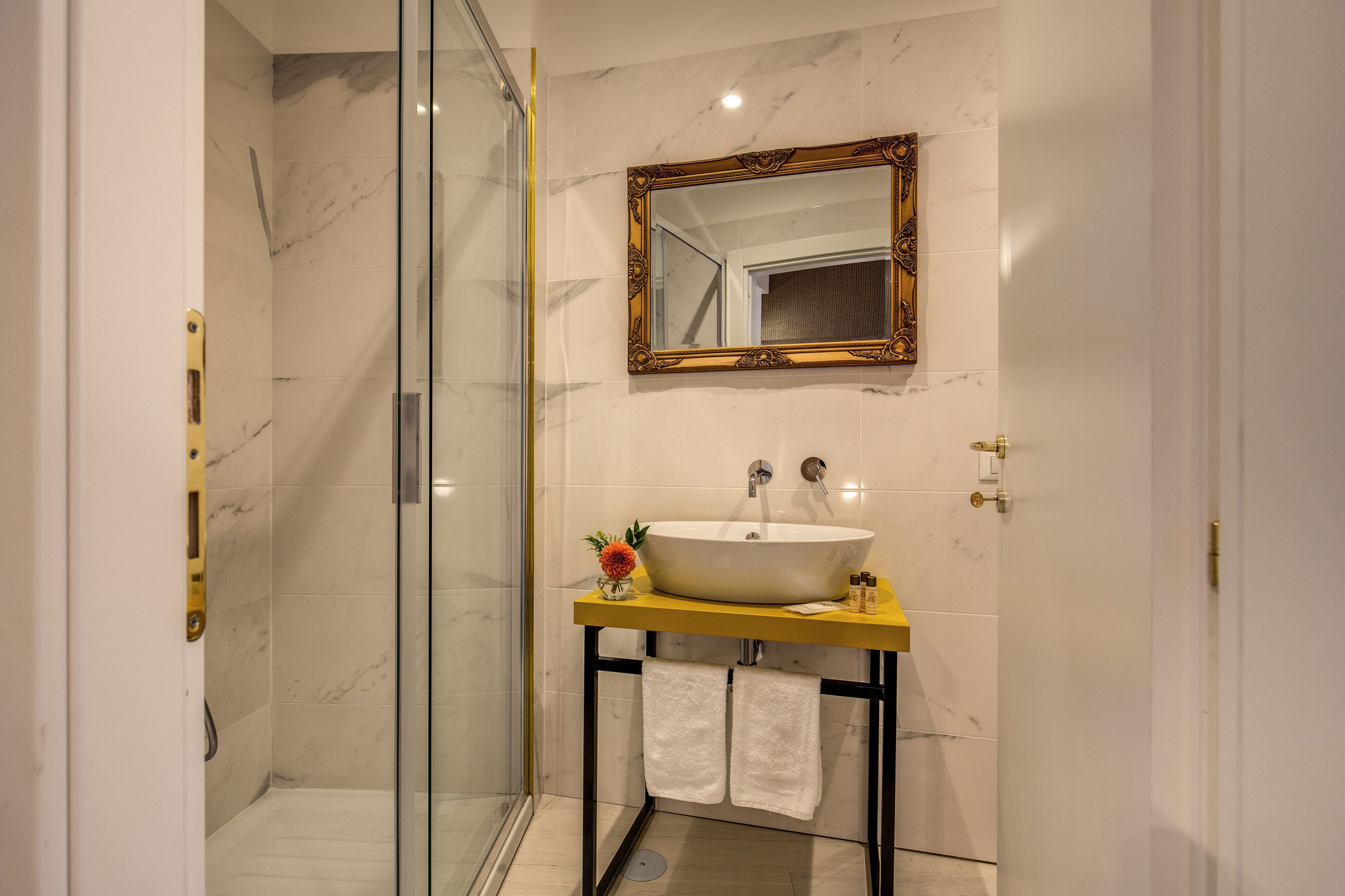 Foto - Little Queen Pantheon