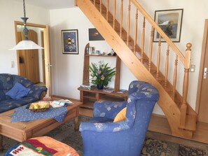 TV, fireplace, stereo