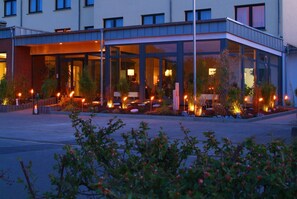 Façade de l’hébergement - soirée/nuit