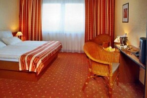 In-room safe, desk, soundproofing, rollaway beds
