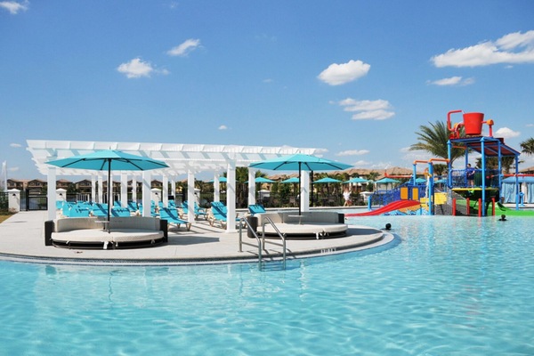 Outdoor pool, pool umbrellas, sun loungers
