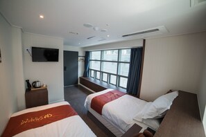 Kamar Twin, kamar mandi pribadi | Pemandangan dari kamar