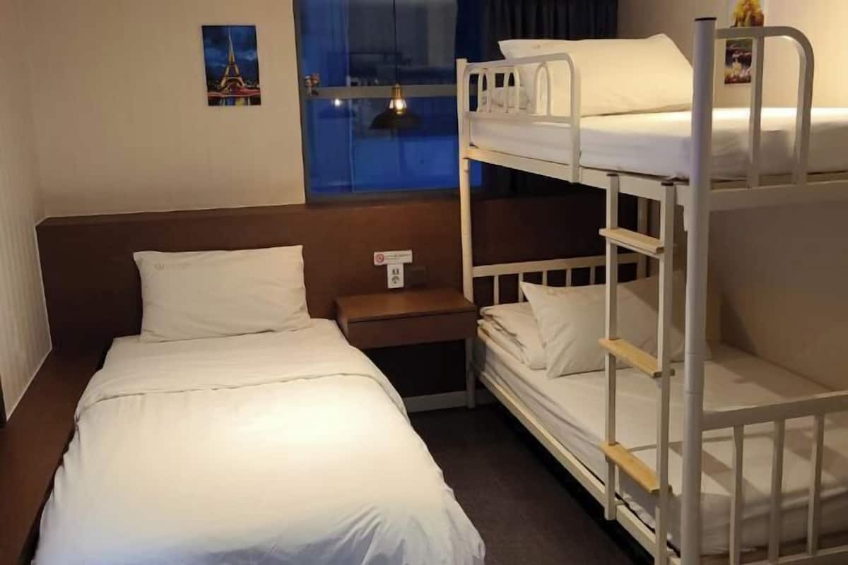 1 bedroom, desk, soundproofing, free WiFi