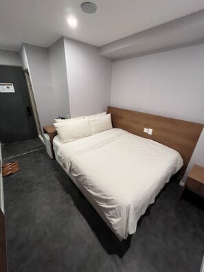 Double Room, Private Bathroom | Desk, soundproofing, free WiFi, bed sheets - Calistar Hotel (Seoul)