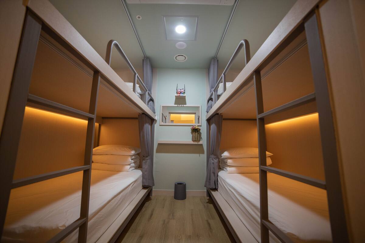   공용 도미토리, 여성 전용 (4 Beds) | 책상, 방음 설비, 무료 WiFi, 침대 시트