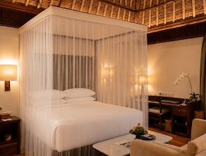 Classic Studio Suite - REVĪVŌ Wellness Resort Nusa Dua Bali (Nusa Dua)