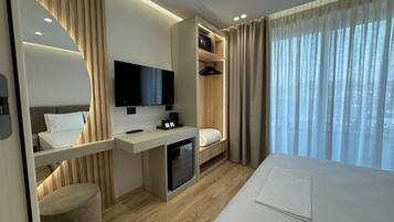 Double Room, Balcony, Sea View | Iron/ironing board, free WiFi, bed sheets