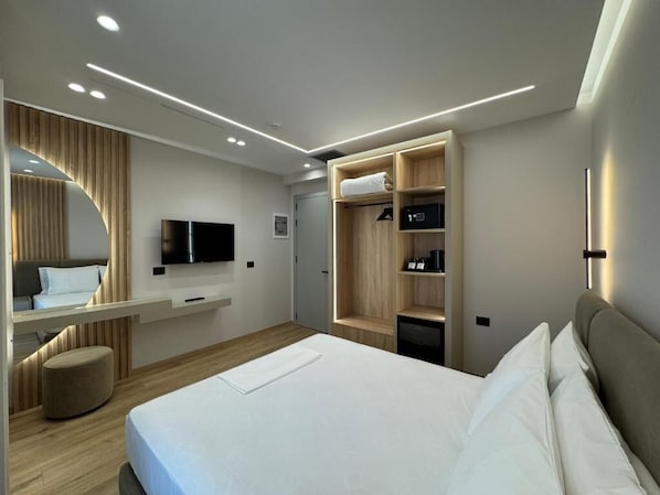 Habitació doble econòmica | Planxa i posts de planxar, wifi gratuïta i roba de llit