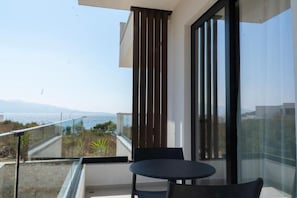 Habitació doble, vistes parcials al mar | Balcó