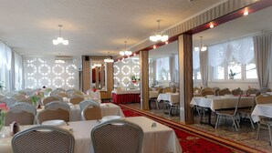 Restaurant - Centrum Wypoczynkowo Szkoleniowe GWAREK (Ustron)