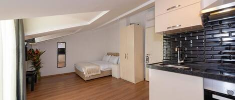 Schreibtisch, Verdunkelungsvorhänge, Zustellbetten, kostenloses WLAN