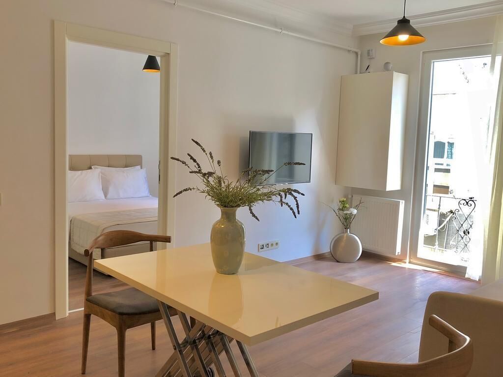 Desk, blackout drapes, rollaway beds, free WiFi