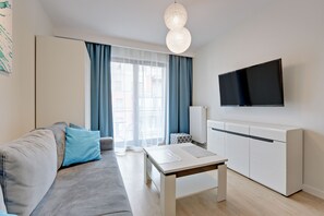 Huoneisto (Chmielna 38) | Olohuone | Taulutelevisio