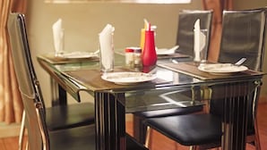 Restaurant - Primera Hotel (Kampala)