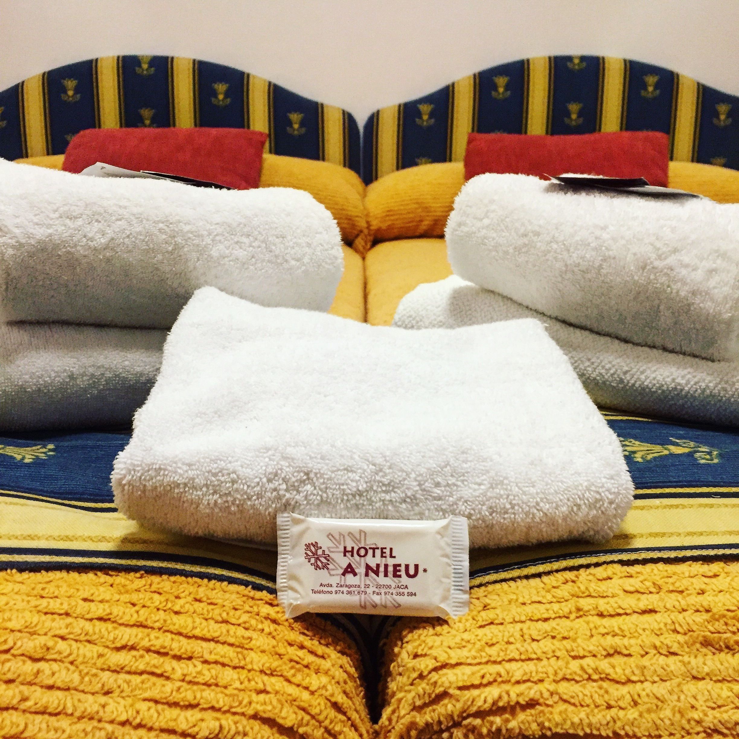 double or twin room | in-room safe, desk, free wifi, bed sheets