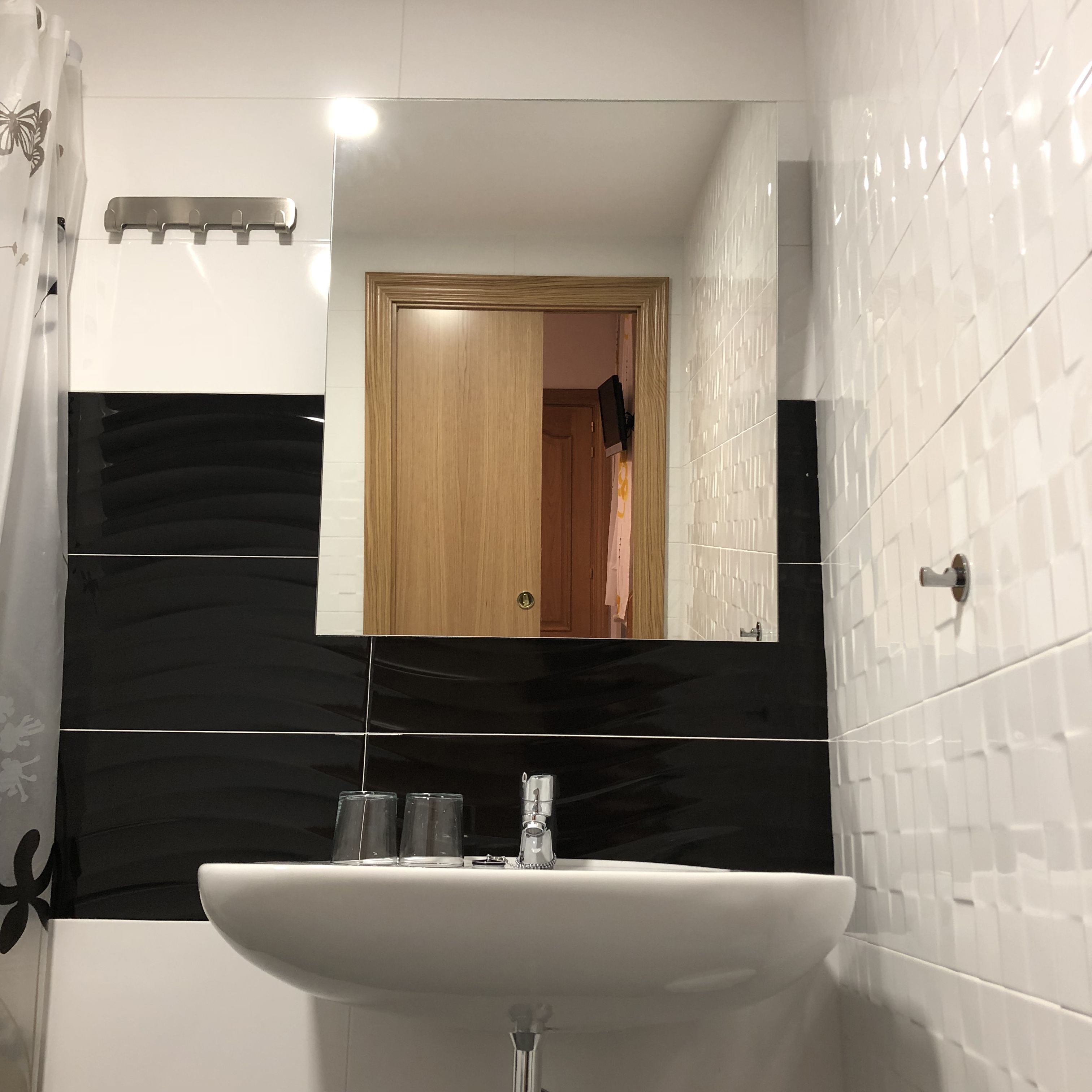 double or twin room | bathroom | towels