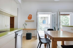 Deluxe-Apartment, 1 Schlafzimmer | Eigene Küche | Kühlschrank, Mikrowelle, Ofen, Herdplatte