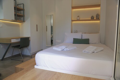 Nikis Dream Comfy Apartments