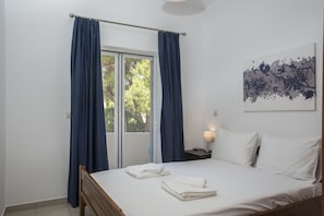 1 bedroom, blackout curtains, soundproofing, iron/ironing board