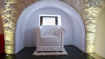 Apartment, 1 Schlafzimmer, Terrasse (Casa Milà) | Zimmerausstattung