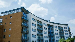 Exterior - Riverside 2 Bed Apartment (London)