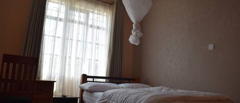 Basic Double Room Single Use, 3 Bedrooms