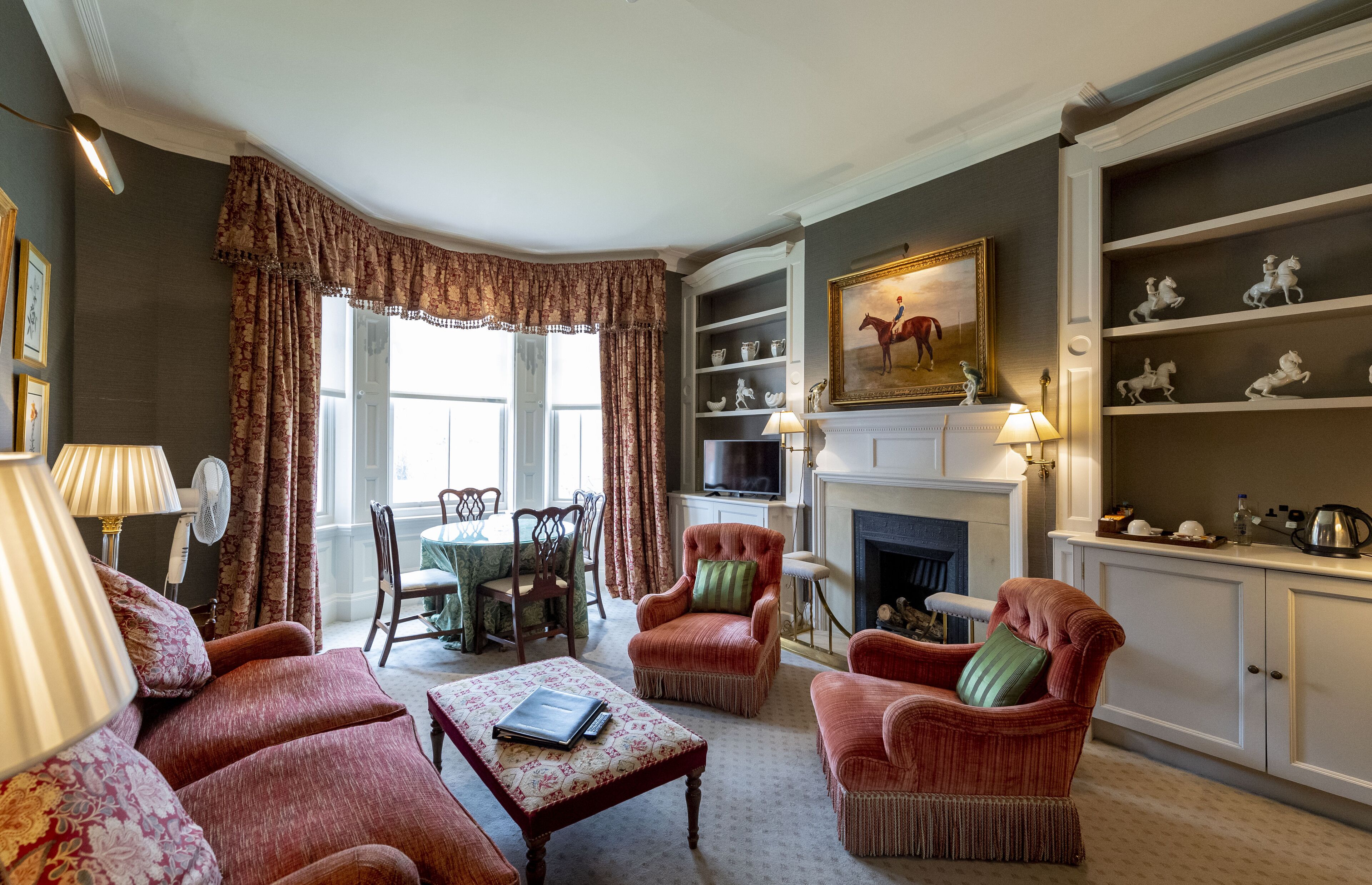 suite | in-room safe, individually decorated, individually furnished, desk