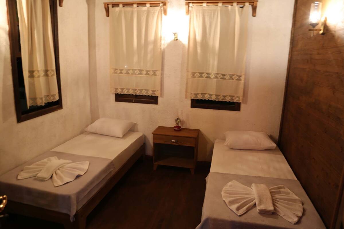 Iron/ironing board, free WiFi