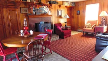 Cottage Keluarga | Area keluarga | TV layar datar dan pemutar DVD