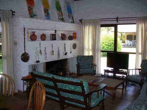 Familien-Stadtwohnung, 3 Schlafzimmer, eigenes Bad | Wohnzimmer | Flachbildfernseher