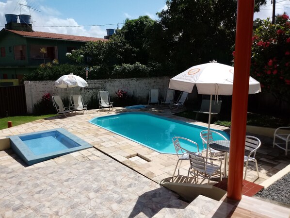 2 piscinas al aire libre