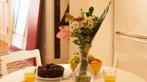 Dining - The Day Tripper at Chiado (Lisbon)