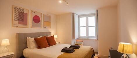 1 dormitorio, tabla de planchar con plancha, wifi gratis y ropa de cama