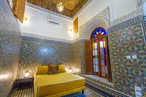 Individually decorated, individually furnished, soundproofing, free WiFi - Riad Dar Iline (Fes)