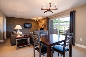 In-room dining - Storm Meadows 300-400 at Christie Base (Steamboat Springs)