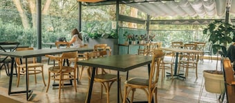 Cafe Hotel Medellín by Lars