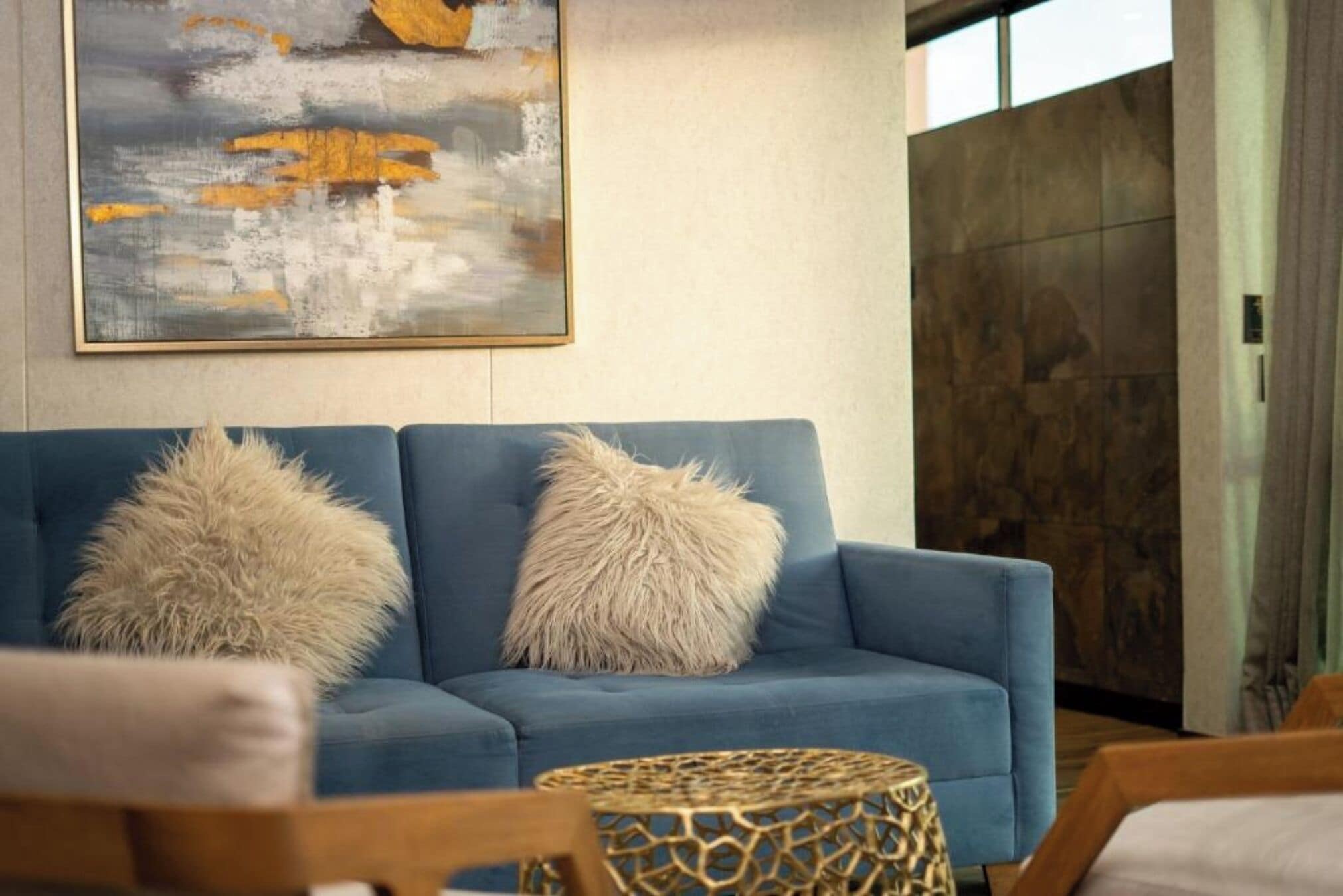 suite | living area | 50-inch flat-screen tv with cable channels, tv