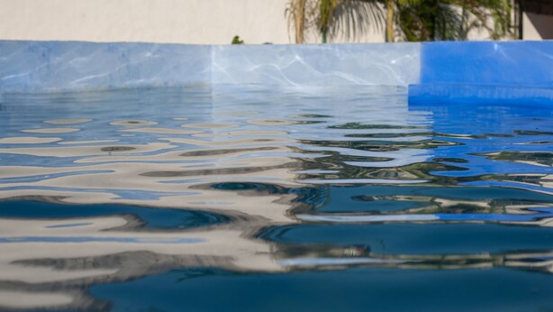 Outdoor pool - Coco Hostel (Cancun)