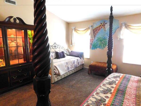 Evonne Suite | Children’s theme room