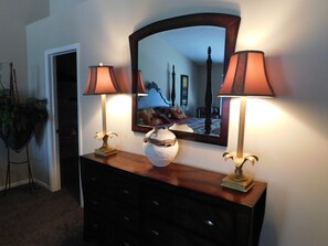 Chambre Quadruple Premium, plusieurs lits, non-fumeurs | Baignoire relaxante profonde