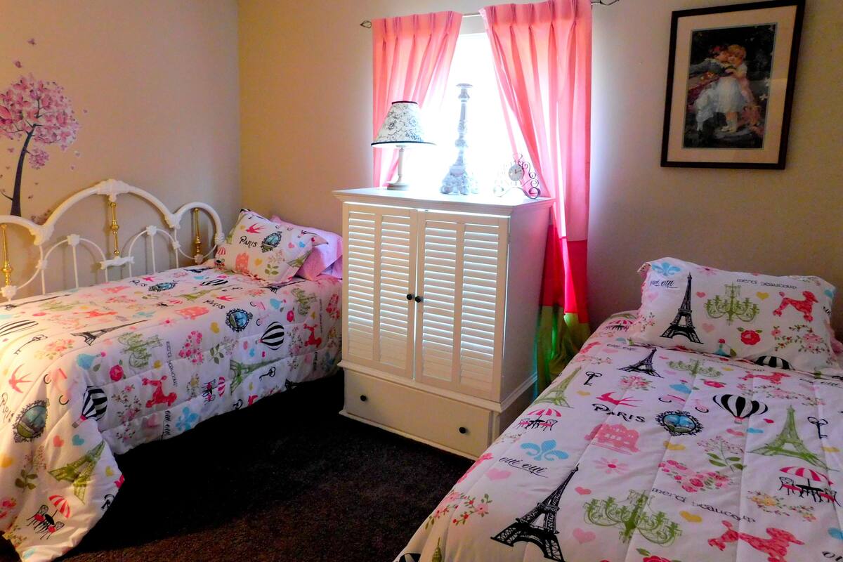 Zoey Room | Pillowtop beds, WiFi (free), individually decorated
