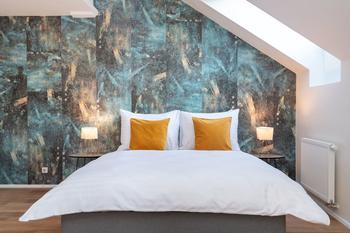 Luxury Apart Daire, Birden Çok Yatak | Mısır pamuklu çarşaf takımı, kaliteli yatak takımı, masa 