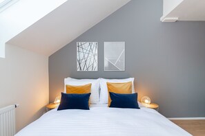 Luxury Apart Daire, 1 Yatak Odası | Mısır pamuklu çarşaf takımı, kaliteli yatak takımı, masa 