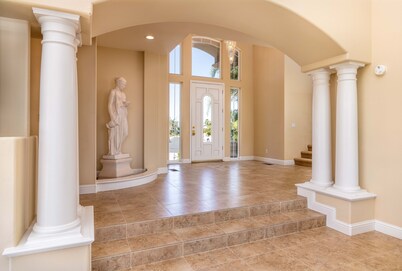 Luxury 4 Bedroom 3.5 Bath Home with Pool and Spa on the Discovery Bay Delta