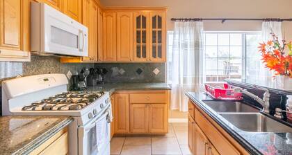 New Beautiful House with Open Kitchen, Large Bedrooms and Living-room