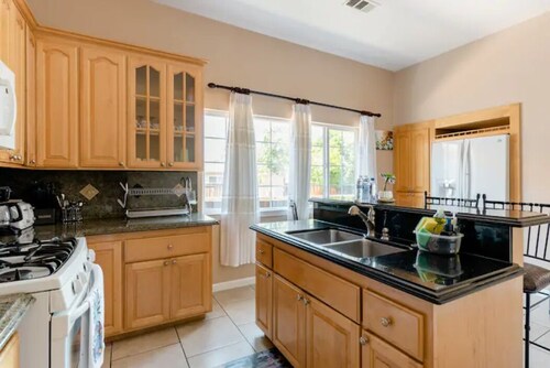 New Beautiful House with Open Kitchen, Large Bedrooms and Living-room