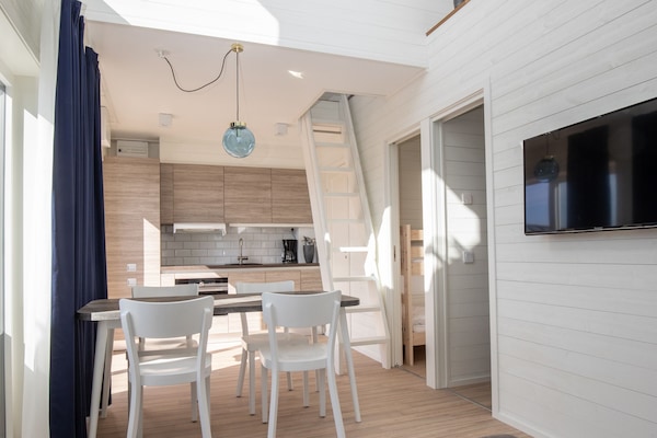 VerdunkelungsvorhĂ€nge, schallisolierte Zimmer, BĂŒgeleisen/BĂŒgelbrett